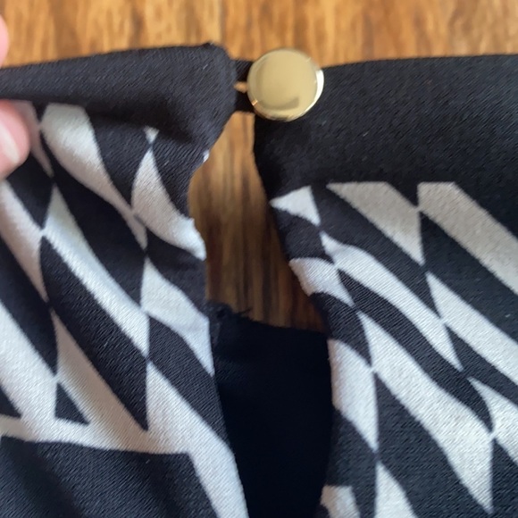 Calvin Klein Top Size Small Petite NWT - Picture 4 of 5